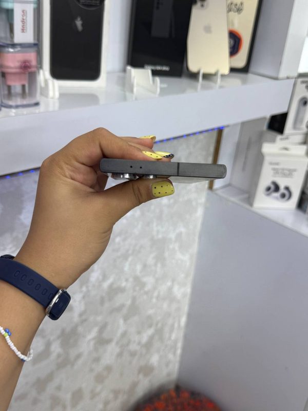 گوشی موبایل سامسونگ Galaxy S24 Ultra کار کرده