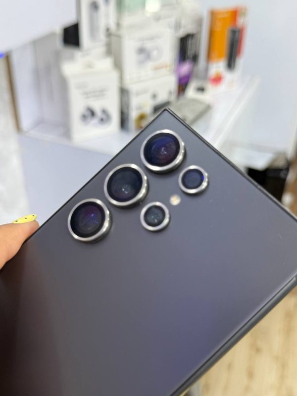 گوشی موبایل سامسونگ Galaxy S24 Ultra کار کرده